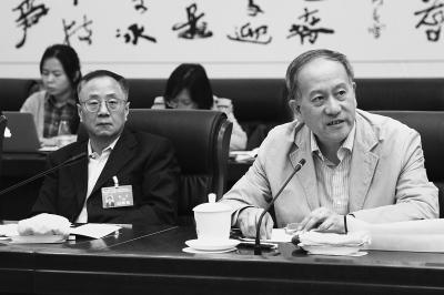 点击图片翻到下一页>> 北京政协委员:剥离非首都功能是疏解人口关键
