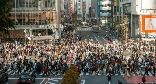 日本出大招缓解人口问题:离开东京就给你300万