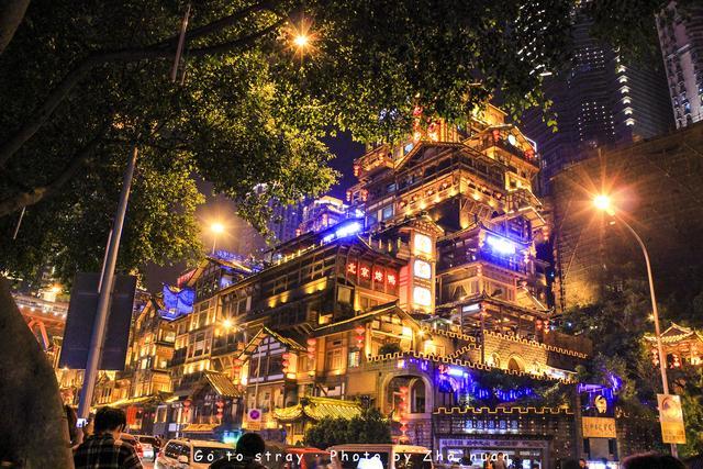 大城市人口_中国第一大城市是哪?是人口最多城市、还是相当于3个东京的城市