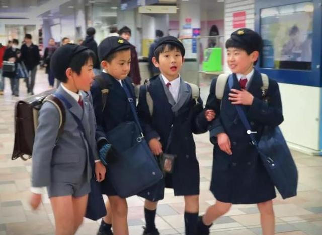 人口总量_&ldquo;解封&rdquo;首日湖北迁出人口数量占全国迁出人口总量4.31%