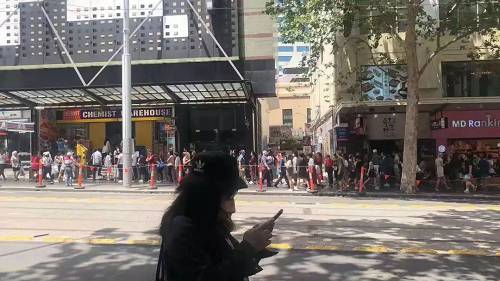 人口述_深网|在英华人口述:火车上戴口罩被三次嘲弄,很多人都想“逃走
