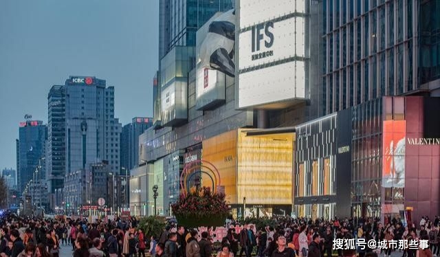 城市常住人口_万亿GDP城市“十三五”人口版图:杭州、长沙逆袭,深圳、成都、